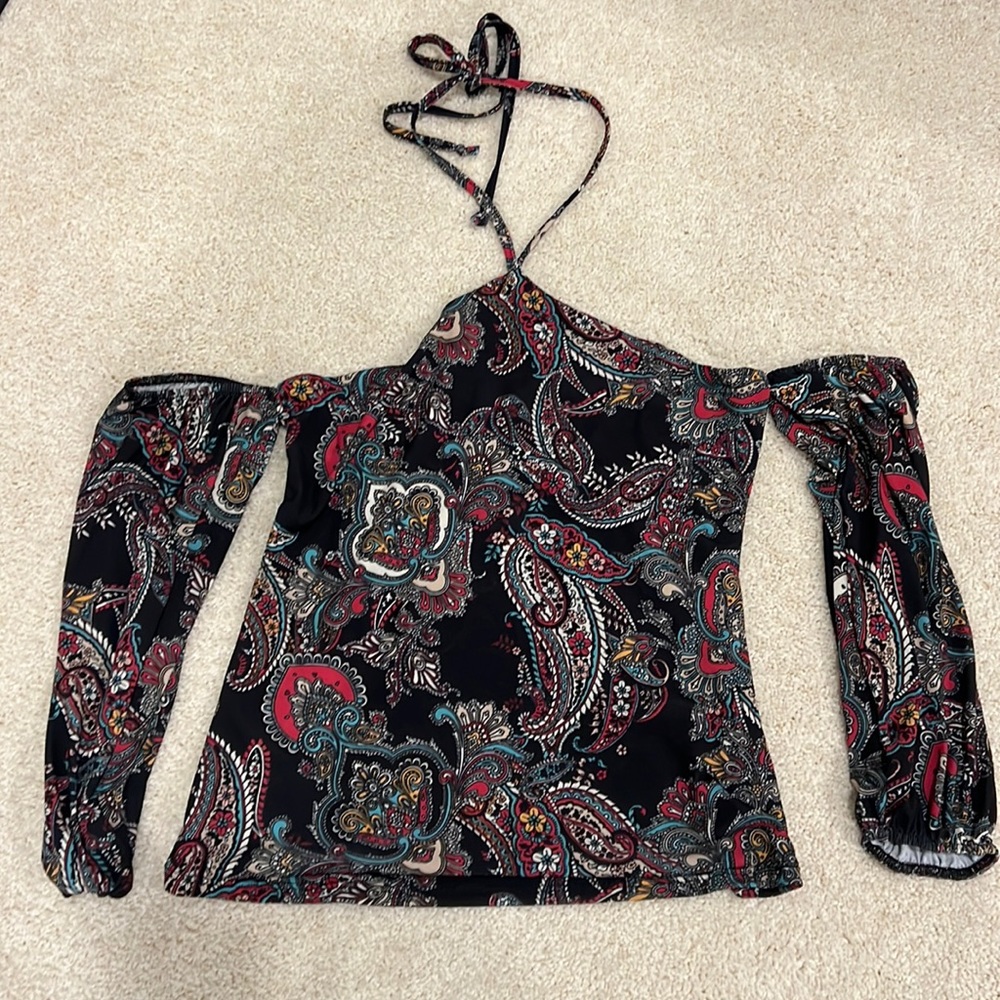 Va Va by Joy Han Cold Shoulder Paisley Top Sz M